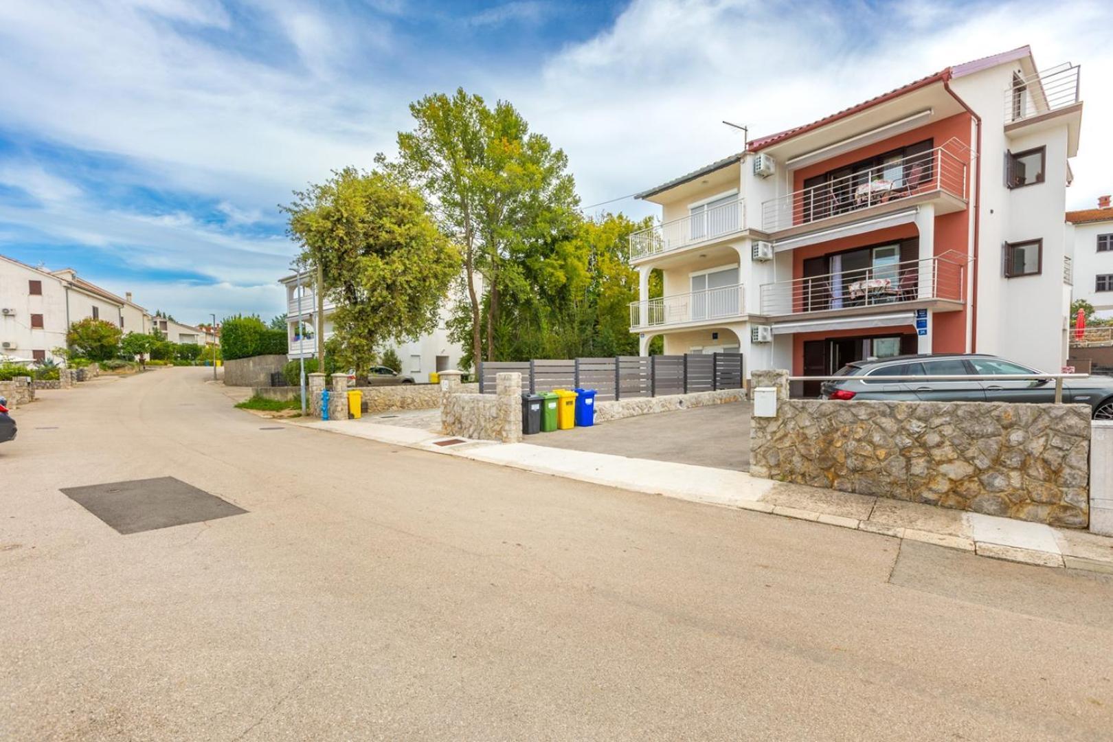 Apartments Tea Malinska Exterior foto